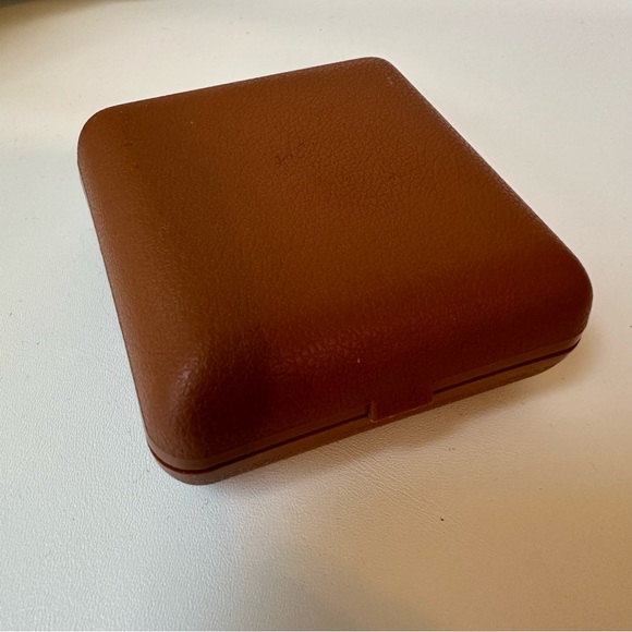 Elgin Travel Alarm Clock - Picture 7 of 8